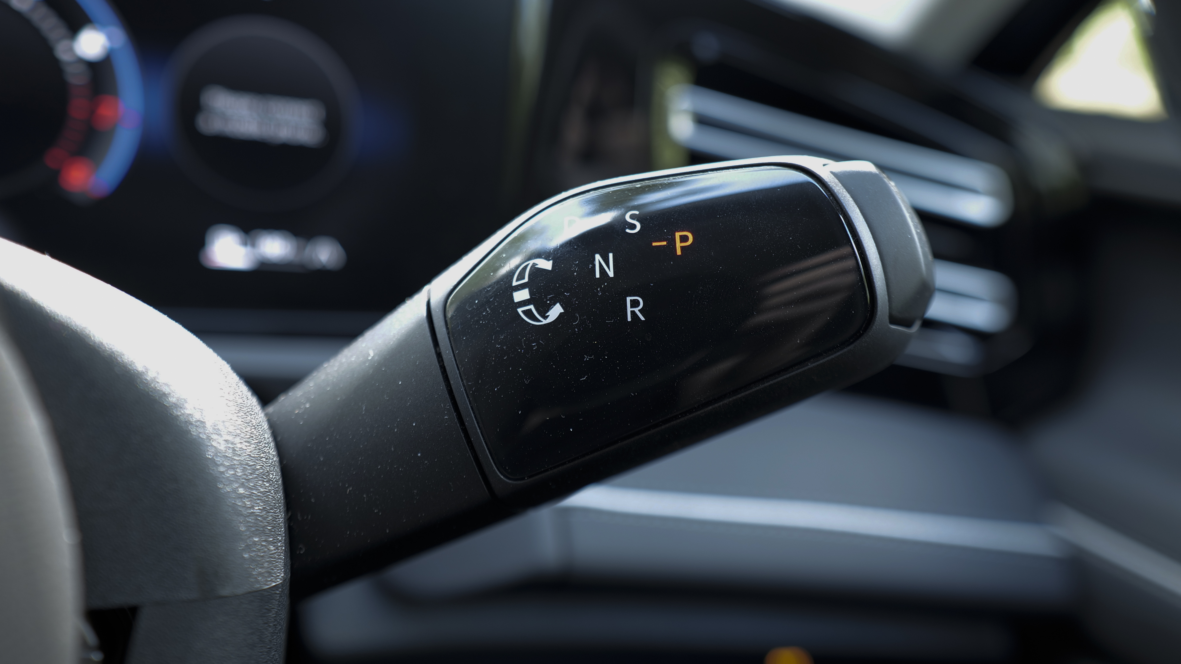 VOLKSWAGEN TIGUAN ESTATE 1.5 TSI eHybrid Life 5dr DSG